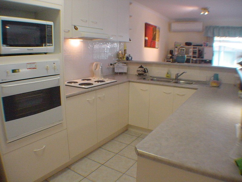 2/5 Headsail Drive, Banksia Beach QLD 4507