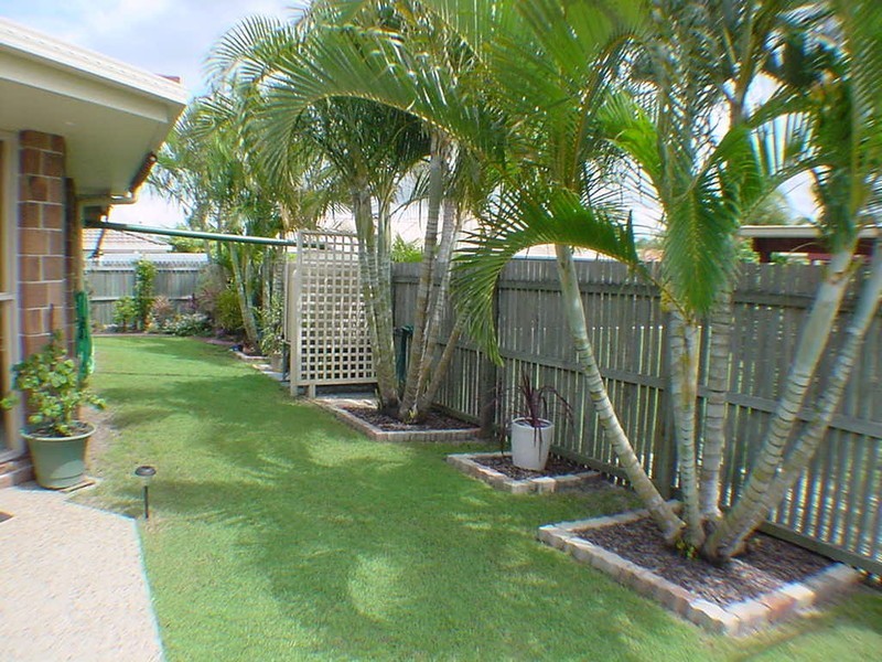2/5 Headsail Drive, Banksia Beach QLD 4507