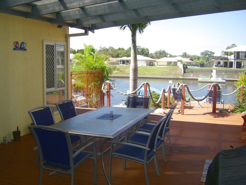 110 Kangaroo Avenue, Bongaree QLD 4507