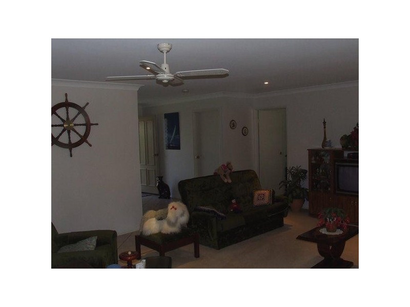 185 Endeavour Drive, Banksia Beach QLD 4507