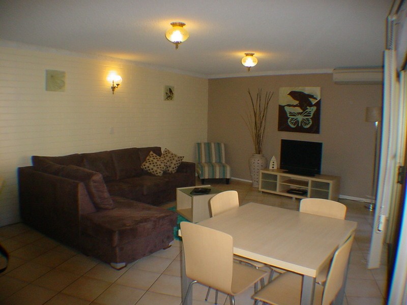 4-21 Toorbul Street, Bongaree QLD 4507