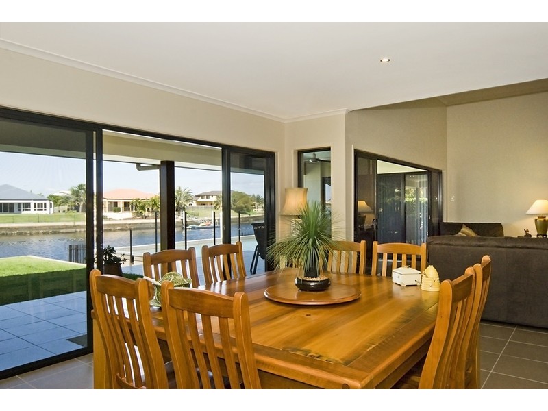 112 Endeavour Drive, Banksia Beach QLD 4507