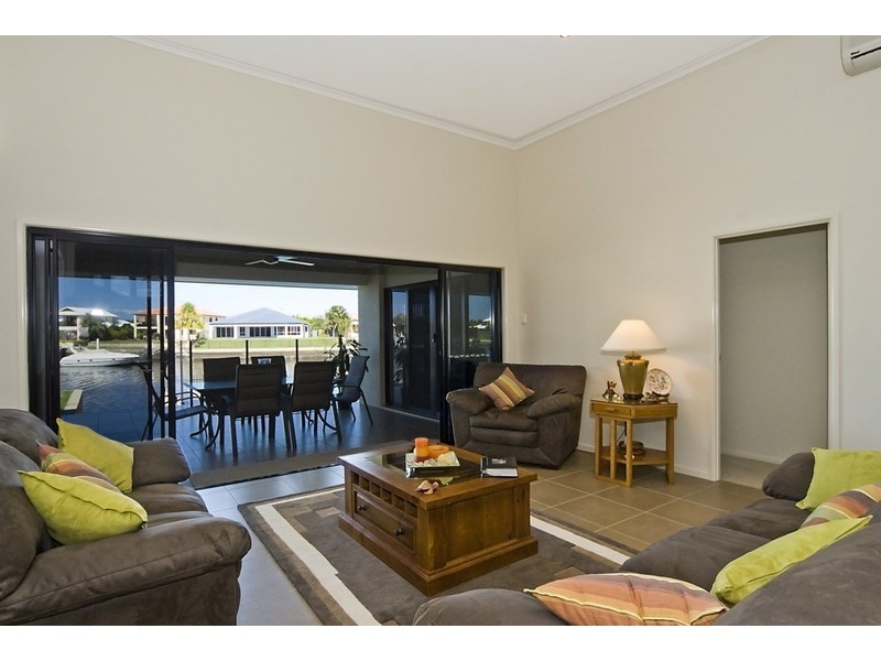 112 Endeavour Drive, Banksia Beach QLD 4507