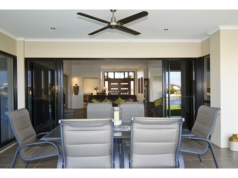 112 Endeavour Drive, Banksia Beach QLD 4507