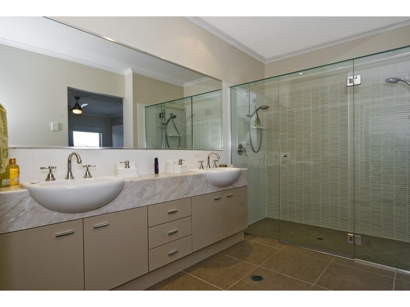 112 Endeavour Drive, Banksia Beach QLD 4507