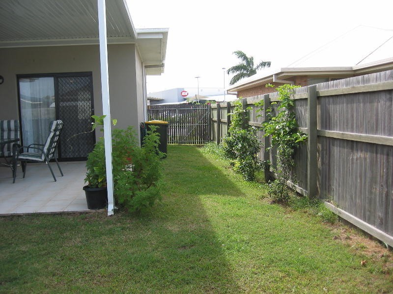 211 Bestmann Road East, Sandstone Point QLD 4511