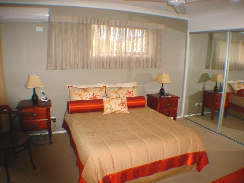 203 Bestmann Road East, Sandstone Point QLD 4511