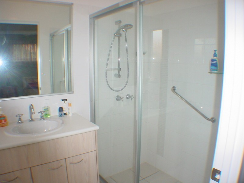 203 Bestmann Road East, Sandstone Point QLD 4511