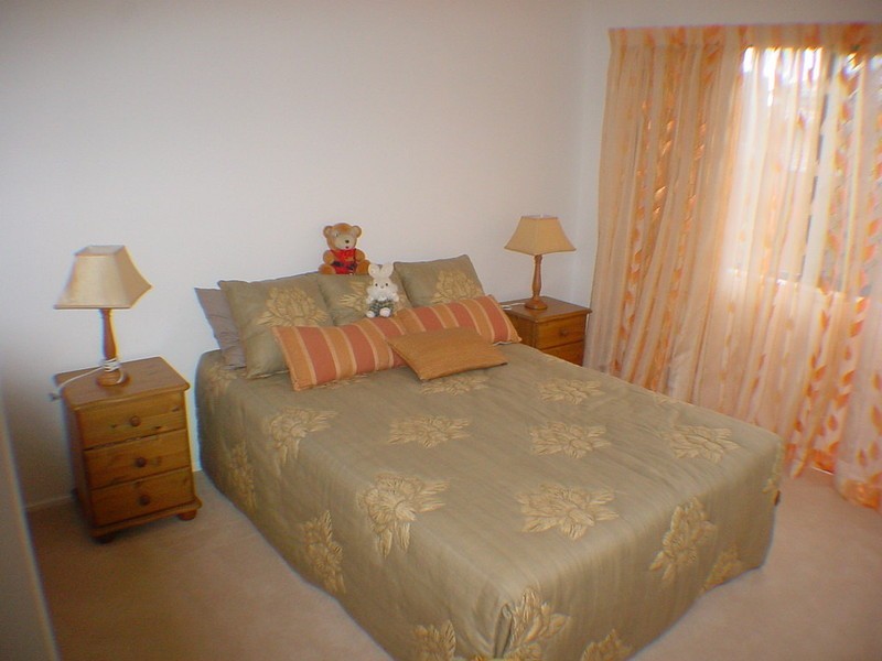 203 Bestmann Road East, Sandstone Point QLD 4511