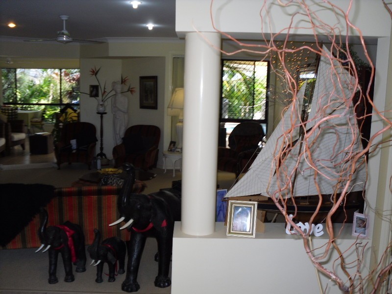 4 Trimaran Court, Banksia Beach QLD 4507