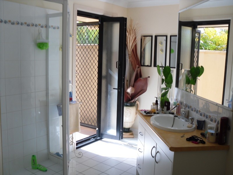 4 Trimaran Court, Banksia Beach QLD 4507