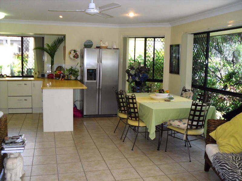 4 Trimaran Court, Banksia Beach QLD 4507