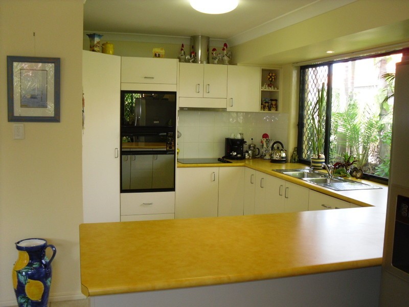 4 Trimaran Court, Banksia Beach QLD 4507