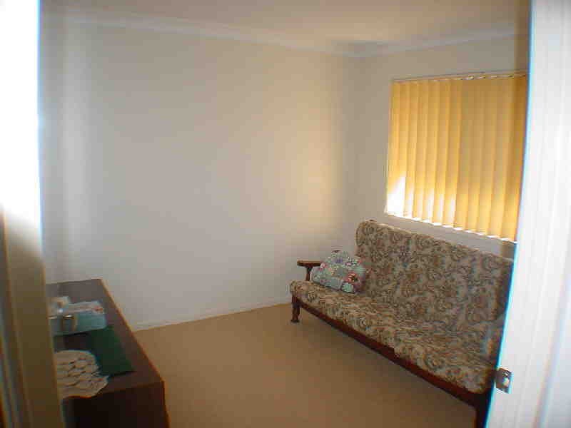 7-8 Spinnaker Drive, Sandstone Point QLD 4511