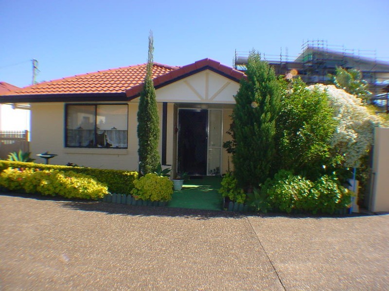 1/18 Spinnaker Drive, Sandstone Point QLD 4511