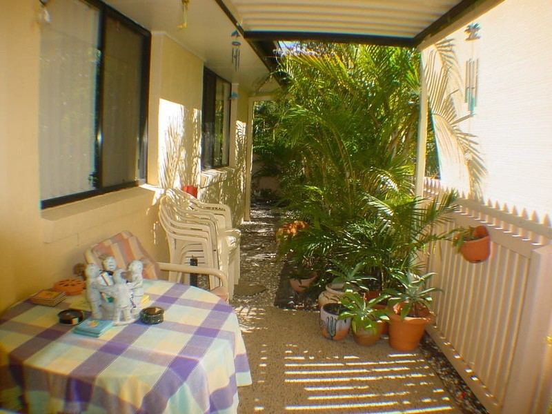 1/18 Spinnaker Drive, Sandstone Point QLD 4511