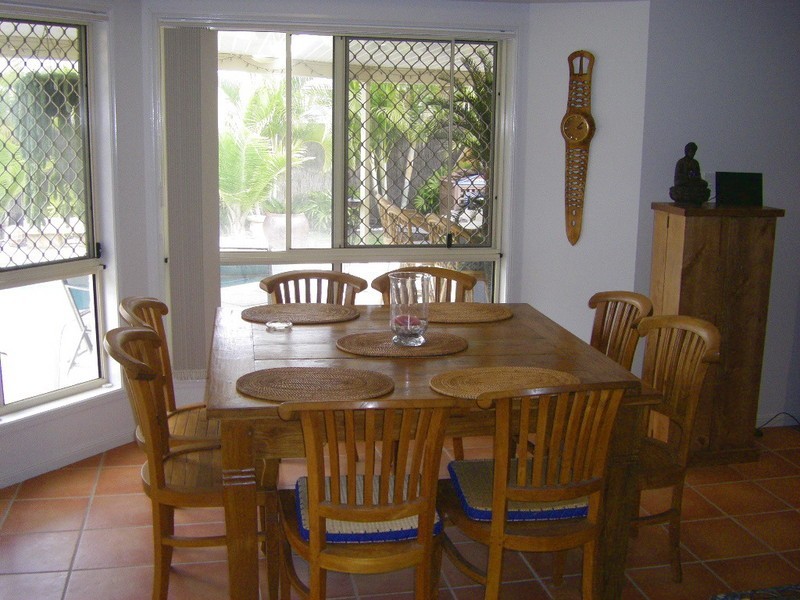 3 Reeders Street, Sandstone Point QLD 4511