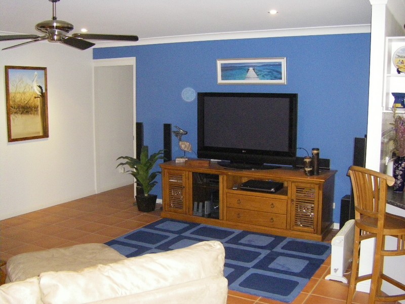 3 Reeders Street, Sandstone Point QLD 4511