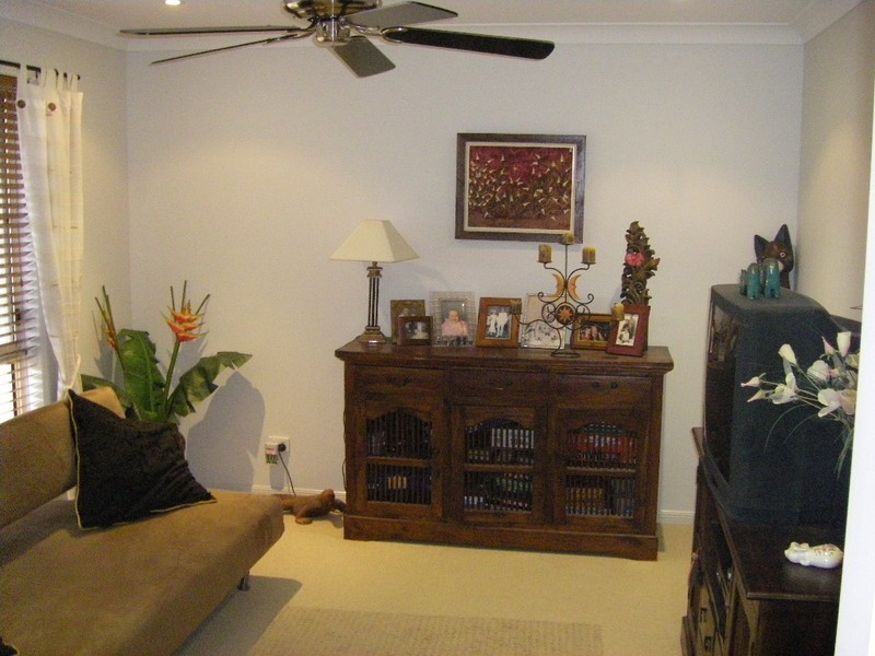 3 Reeders Street, Sandstone Point QLD 4511