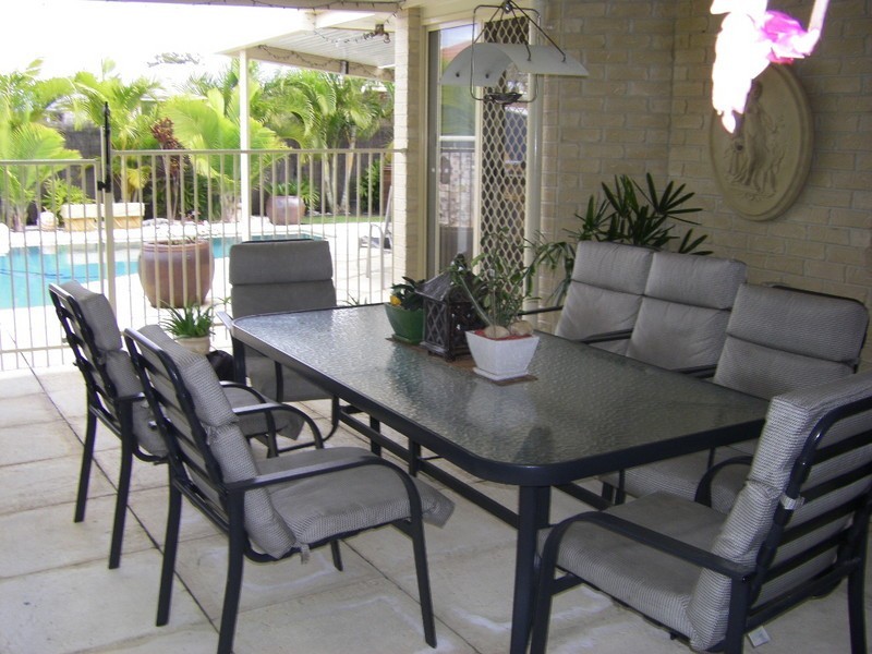 3 Reeders Street, Sandstone Point QLD 4511