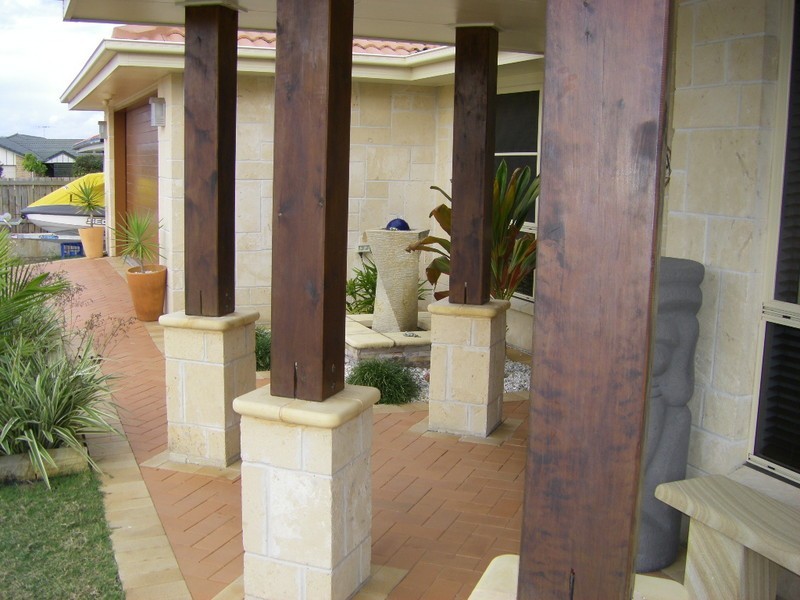 3 Reeders Street, Sandstone Point QLD 4511