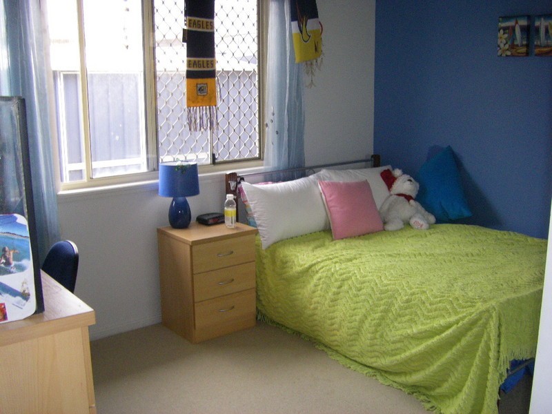 3 Reeders Street, Sandstone Point QLD 4511