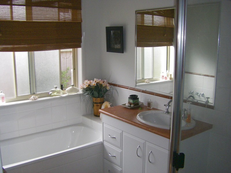 3 Reeders Street, Sandstone Point QLD 4511