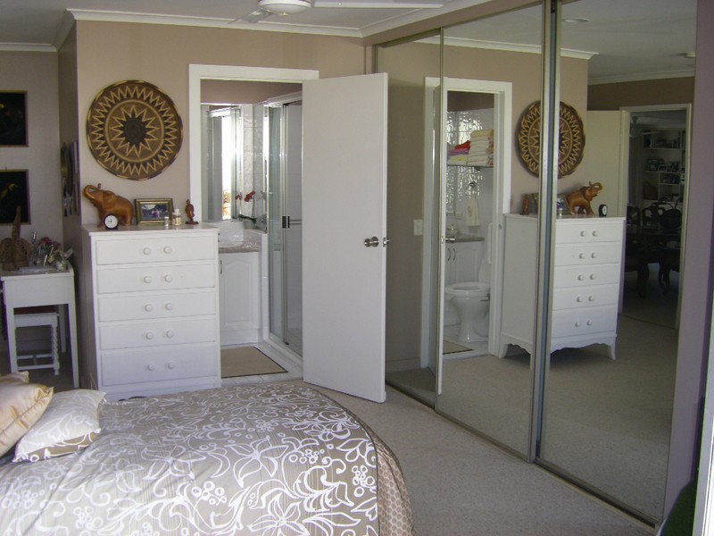 A20 Spinnaker Drive, Sandstone Point QLD 4511