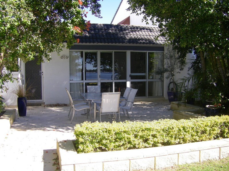 A20 Spinnaker Drive, Sandstone Point QLD 4511