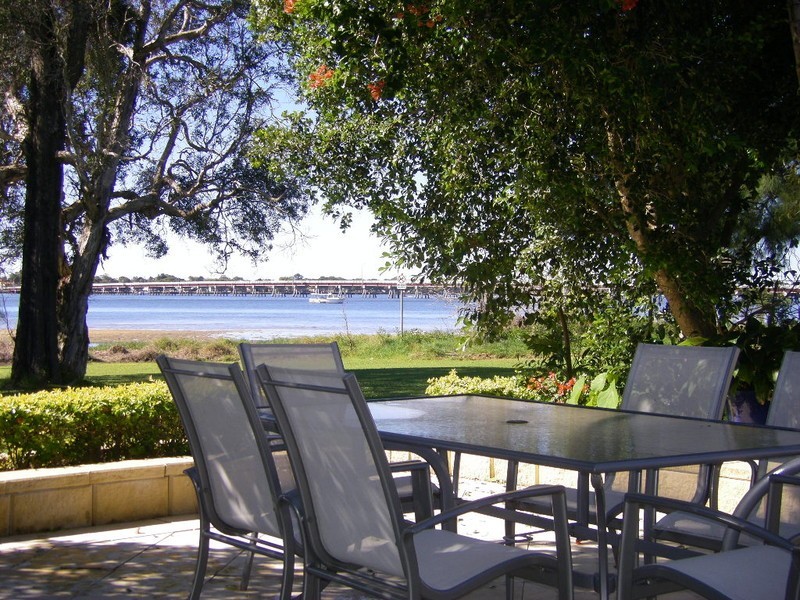 A20 Spinnaker Drive, Sandstone Point QLD 4511