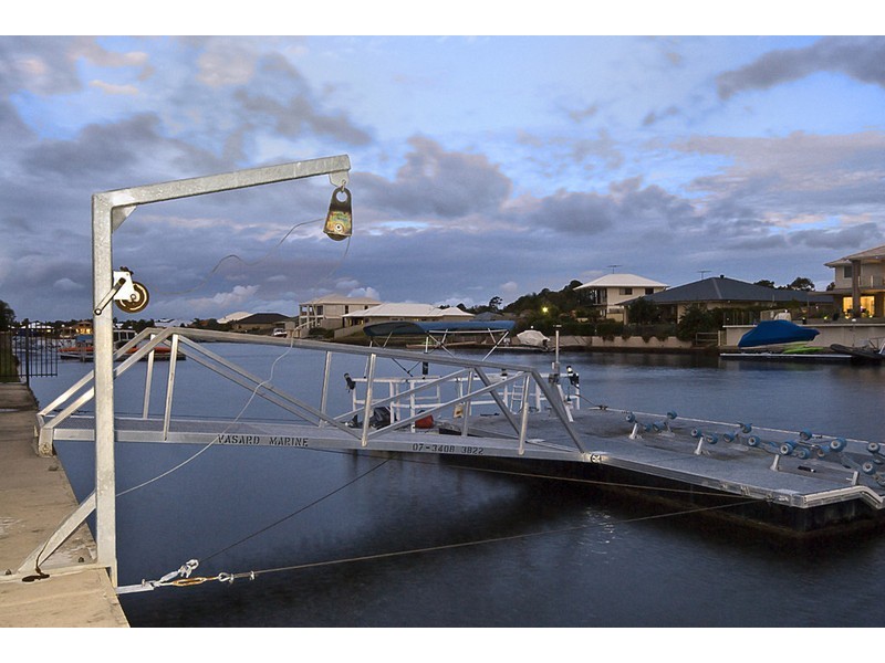 102 Kangaroo Avenue, Bongaree QLD 4507