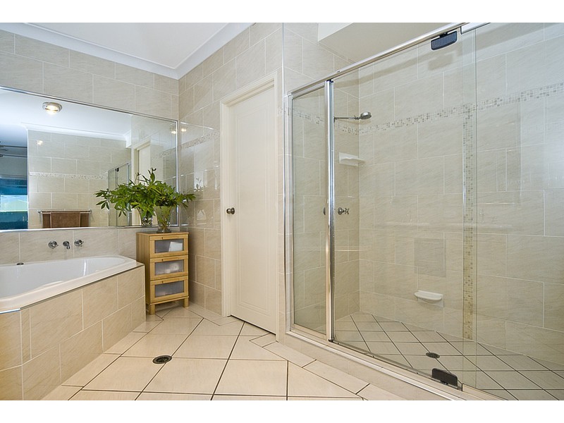 102 Kangaroo Avenue, Bongaree QLD 4507