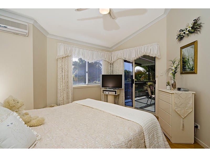 231 Endeavour Drive, Banksia Beach QLD 4507