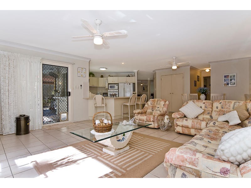 231 Endeavour Drive, Banksia Beach QLD 4507