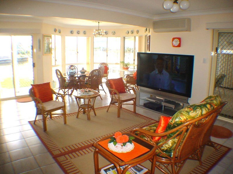 2-11 Norrland Court, Banksia Beach QLD 4507