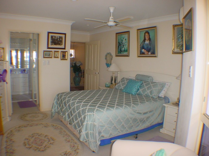 2-11 Norrland Court, Banksia Beach QLD 4507