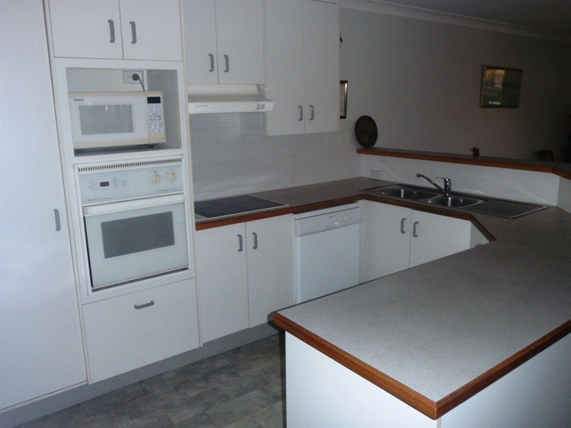 2/65 Oleander Drive, Bongaree QLD 4507