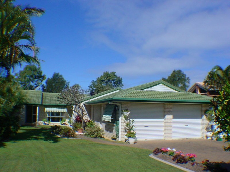12 Howard Court, Sandstone Point QLD 4511