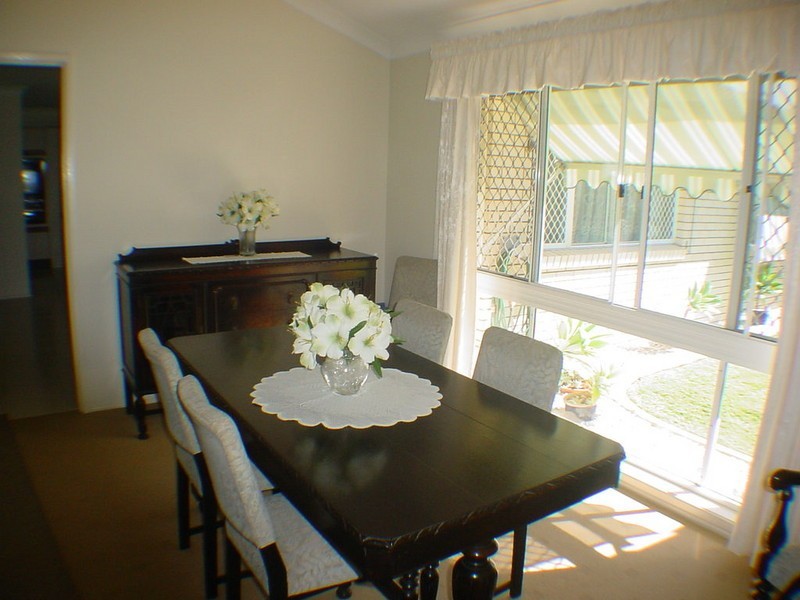 12 Howard Court, Sandstone Point QLD 4511