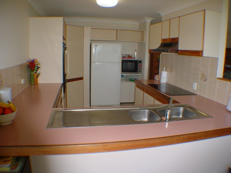 12 Howard Court, Sandstone Point QLD 4511