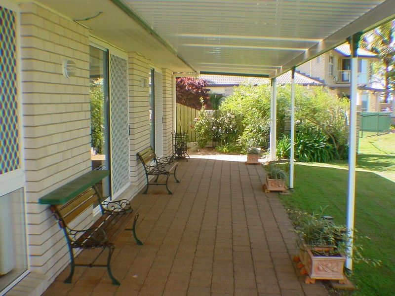 12 Howard Court, Sandstone Point QLD 4511