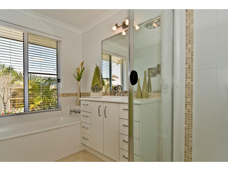 3 Broadbill Street, Banksia Beach QLD 4507