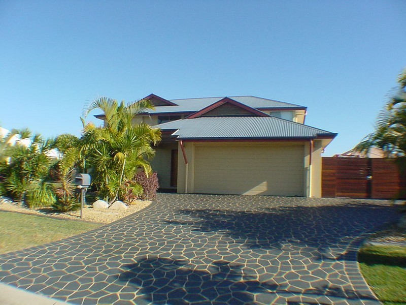 39 Teal Boulevarde, Banksia Beach QLD 4507