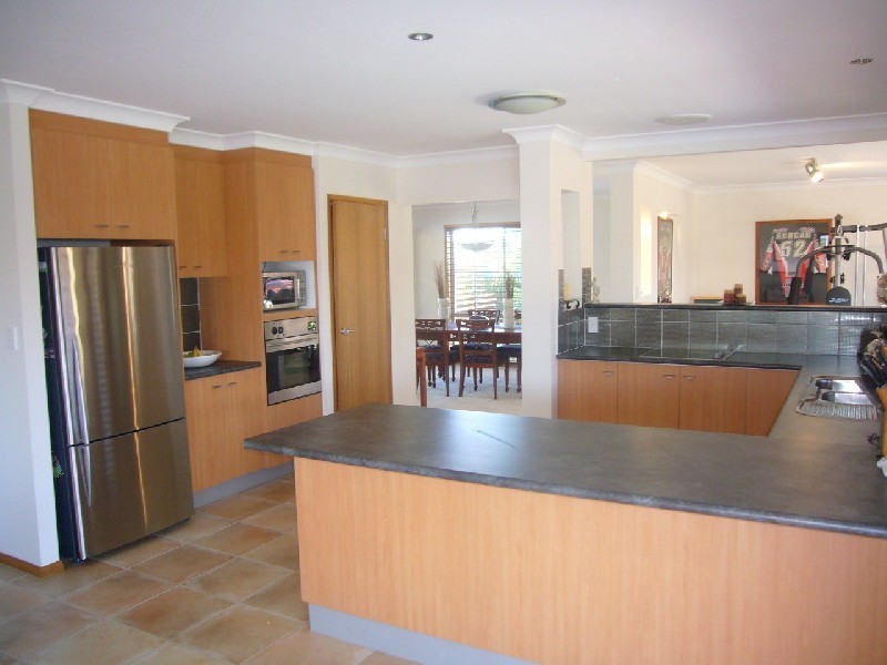 39 Teal Boulevarde, Banksia Beach QLD 4507