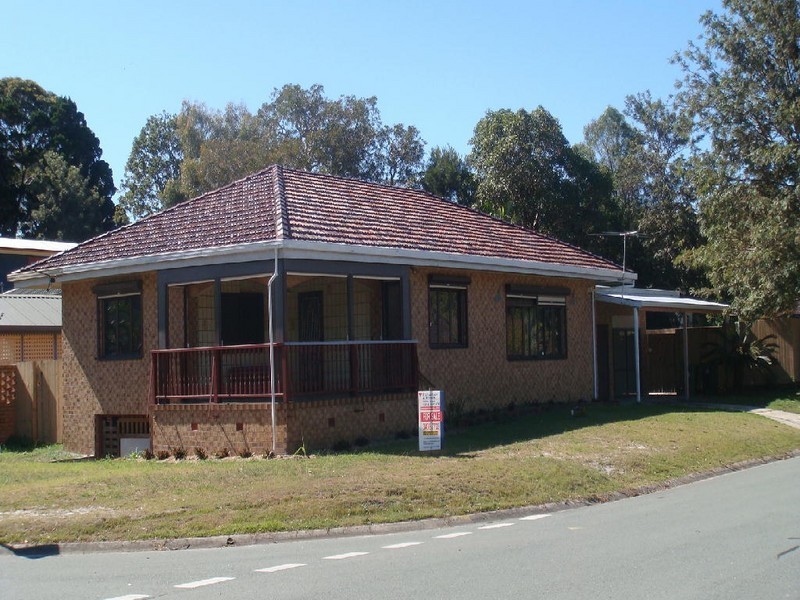 17 Hutchinson Street, Woorim QLD 4507