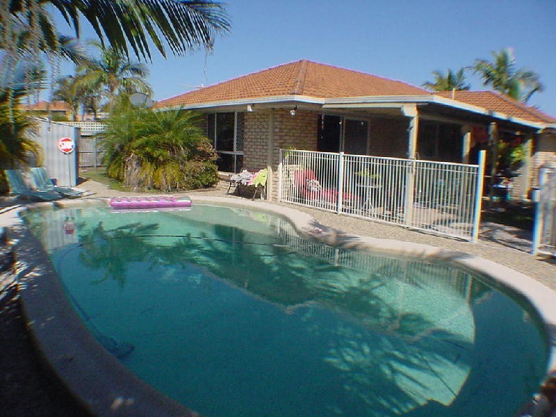 28 Anchor Court, Banksia Beach QLD 4507