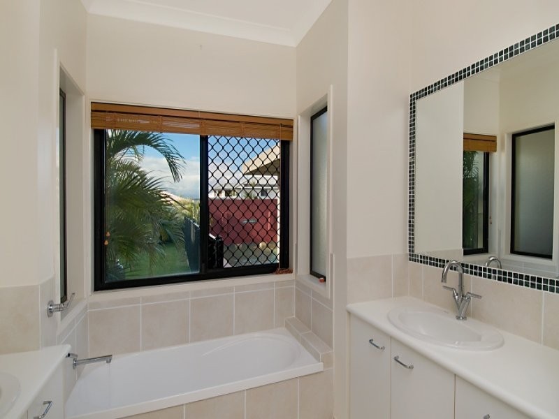 40 Kakadu Circuit, Banksia Beach QLD 4507