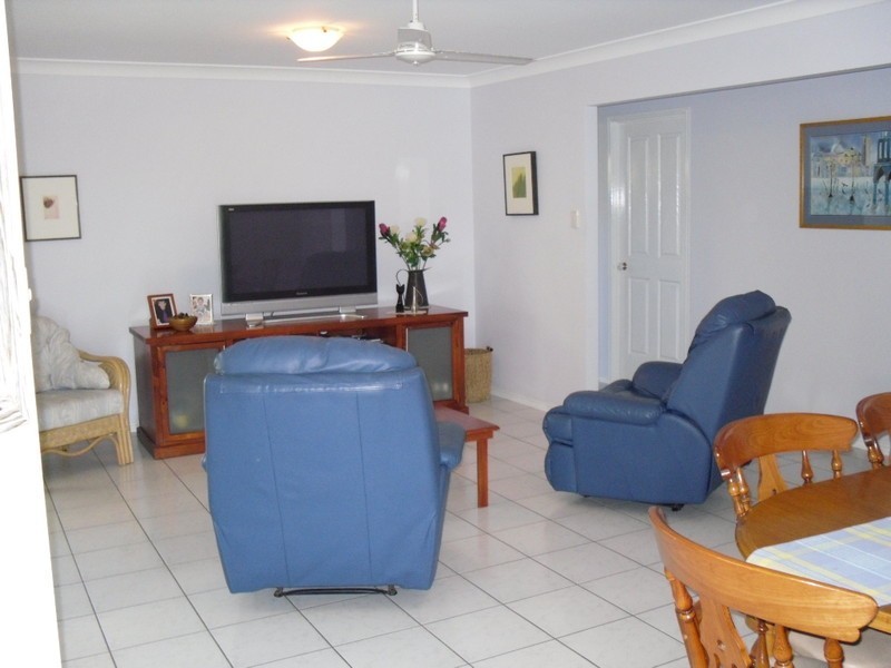 124 Avon Avenue, Banksia Beach QLD 4507