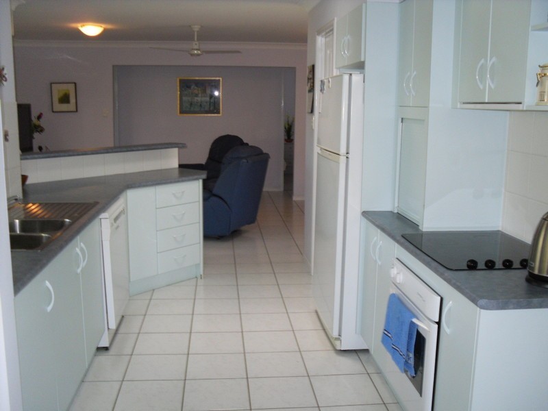 124 Avon Avenue, Banksia Beach QLD 4507