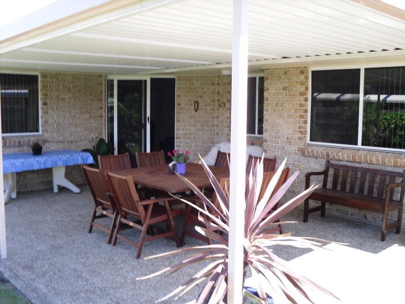 124 Avon Avenue, Banksia Beach QLD 4507